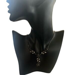 Elegant Black Floral Necklace